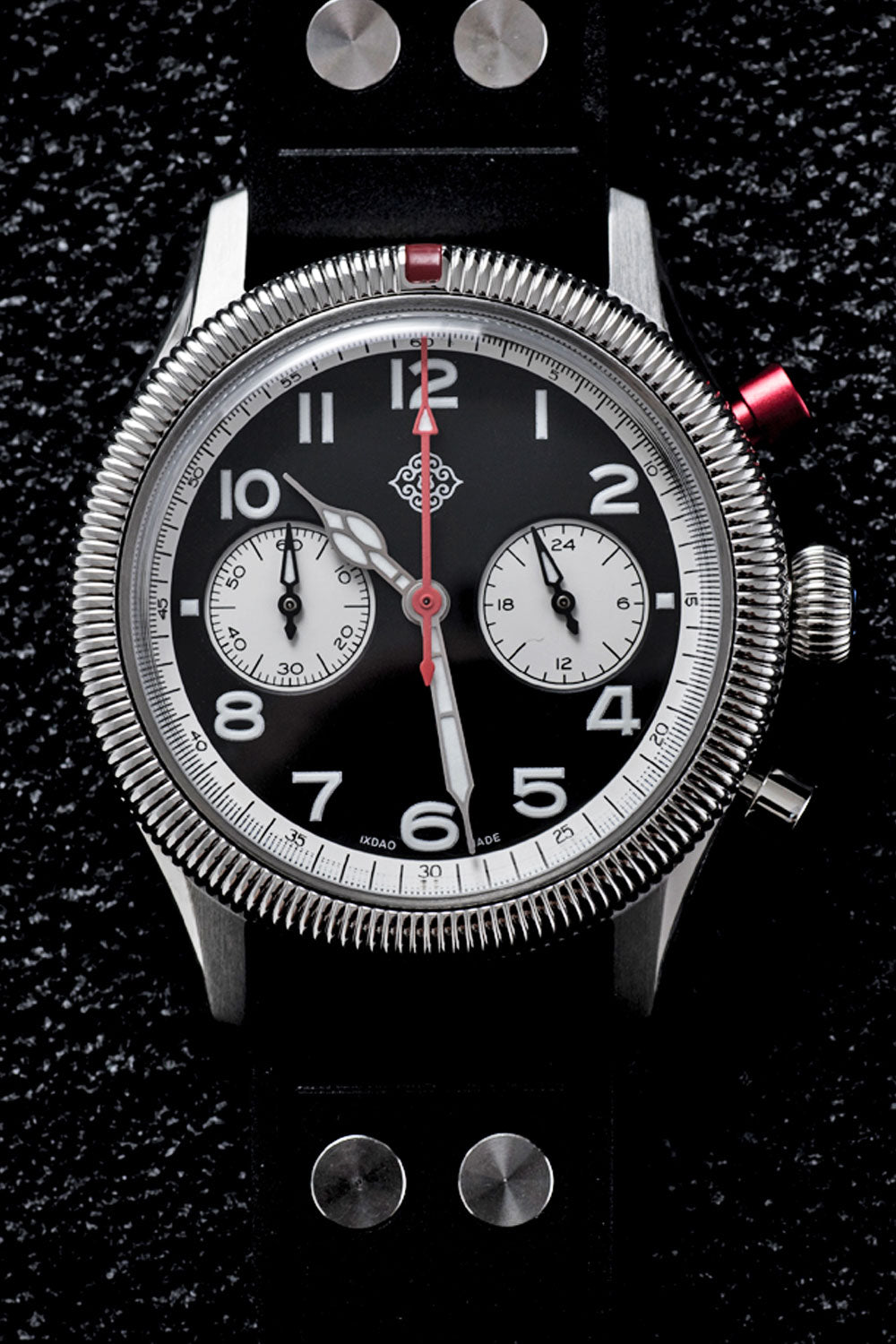 Aviator - Panda Chrono MecaQuartz Movement