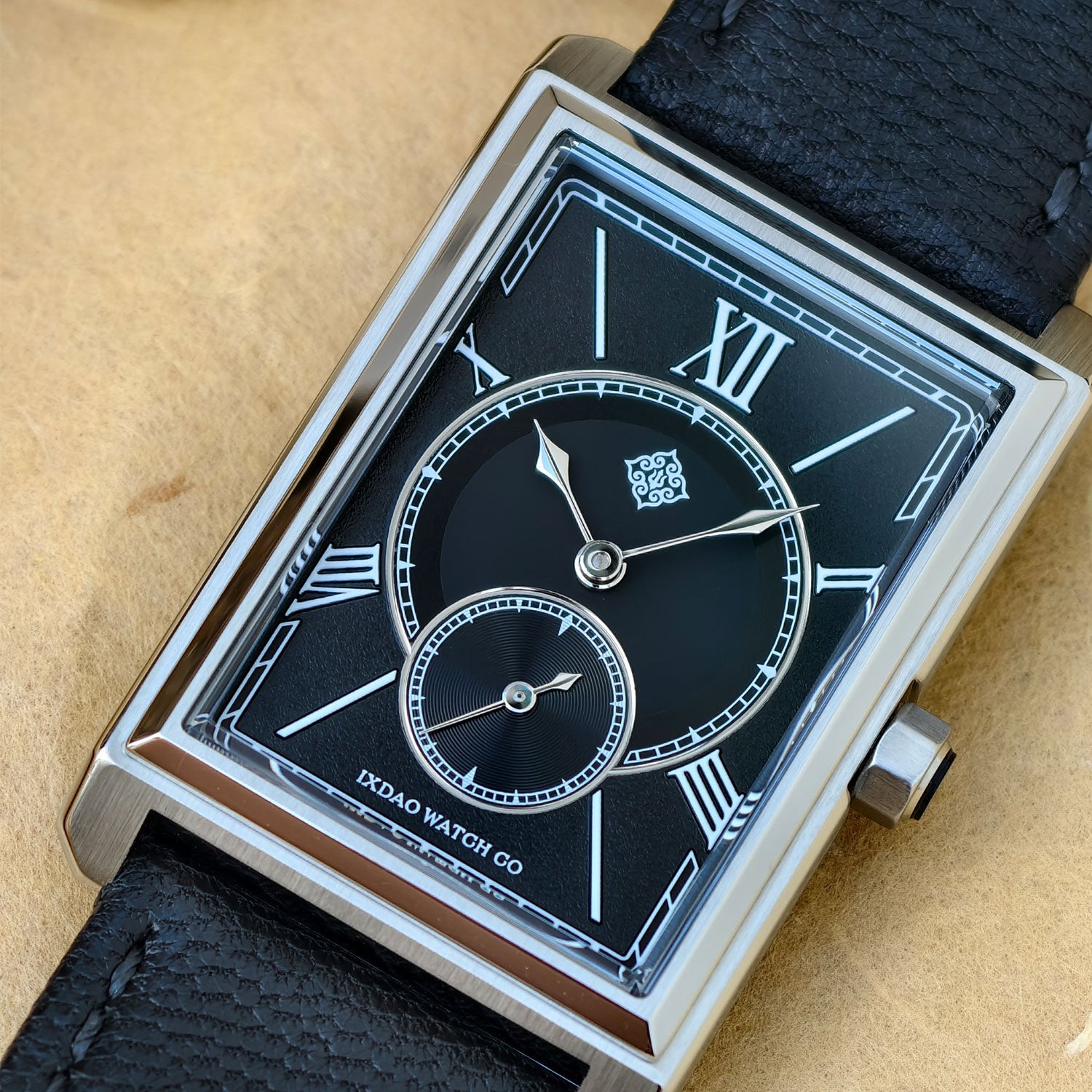 The Tank - Black - Ixdao Watches