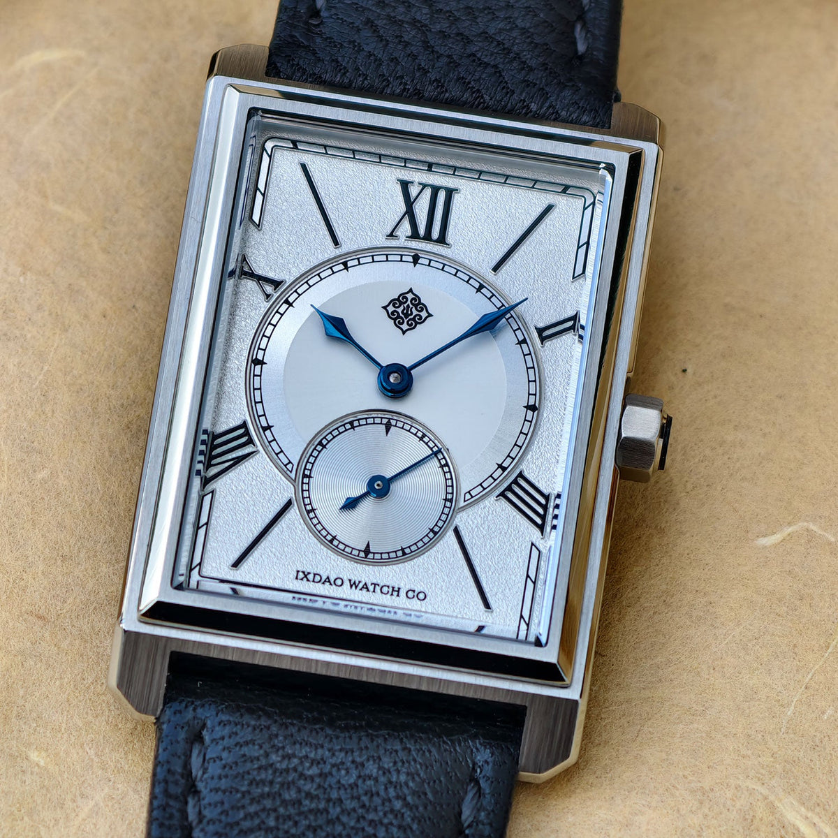 The Tank - Silver - Ixdao Watches