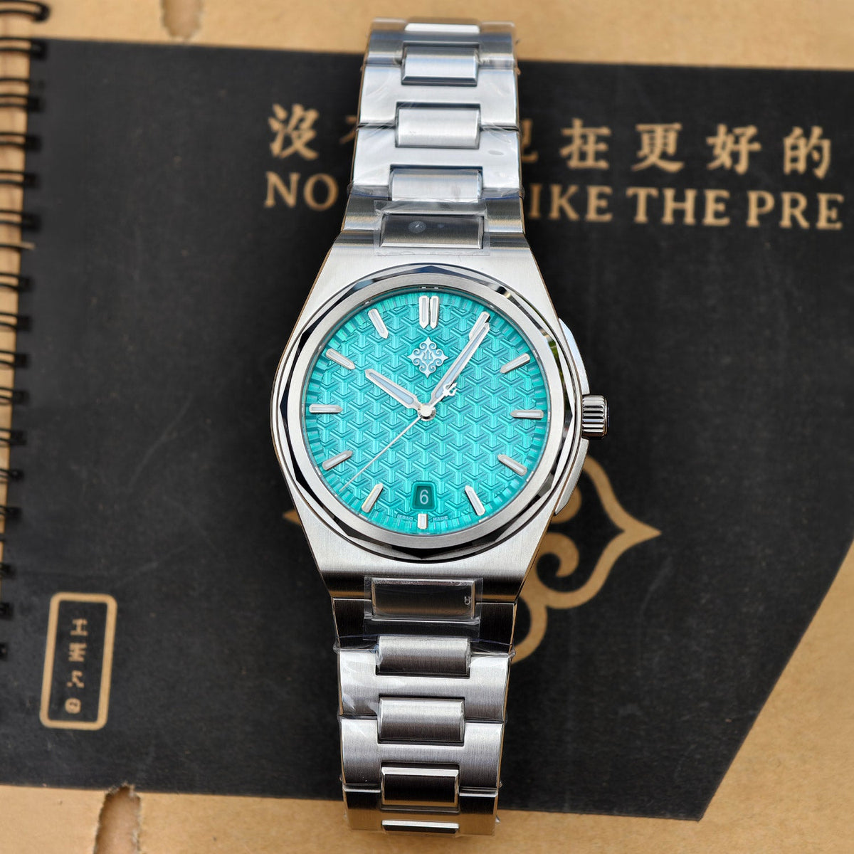The Tropical Warrior V2 - Date 37.5 - PRE-ORDER - Ixdao Watches